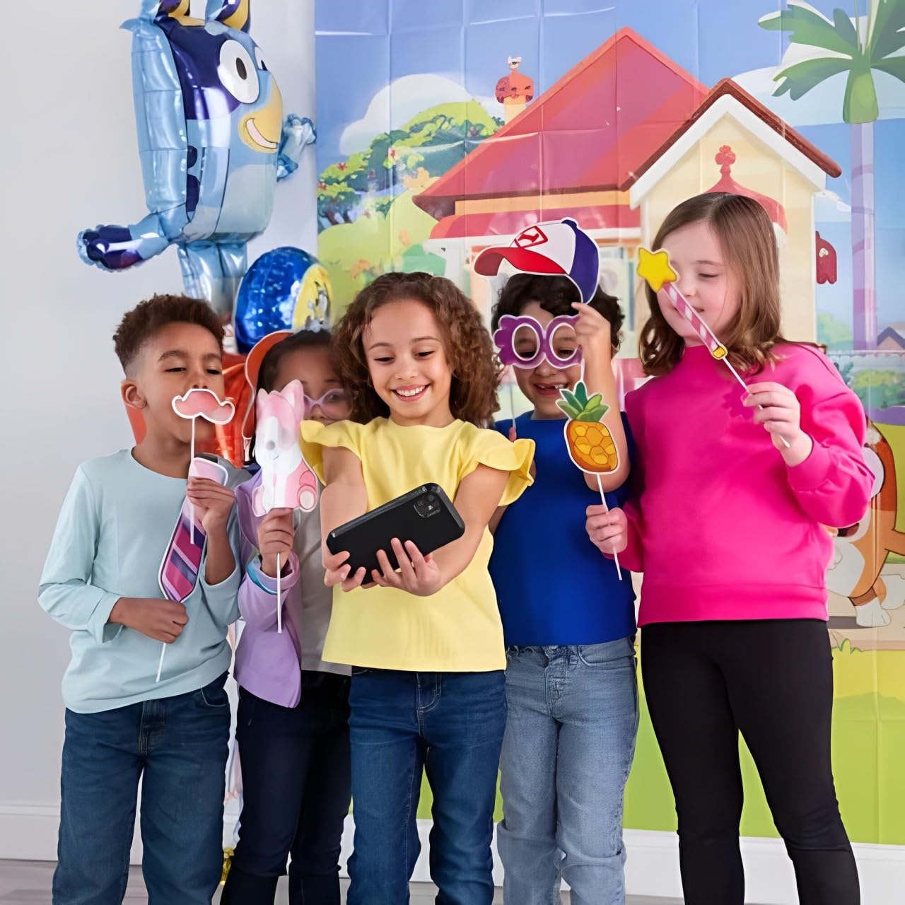 Exciting Bluey Scene Setter with Props - Pack of 16 - Multicolor Paper Decorations - Ideal for Unforgettable Parties, Events & Celebrations