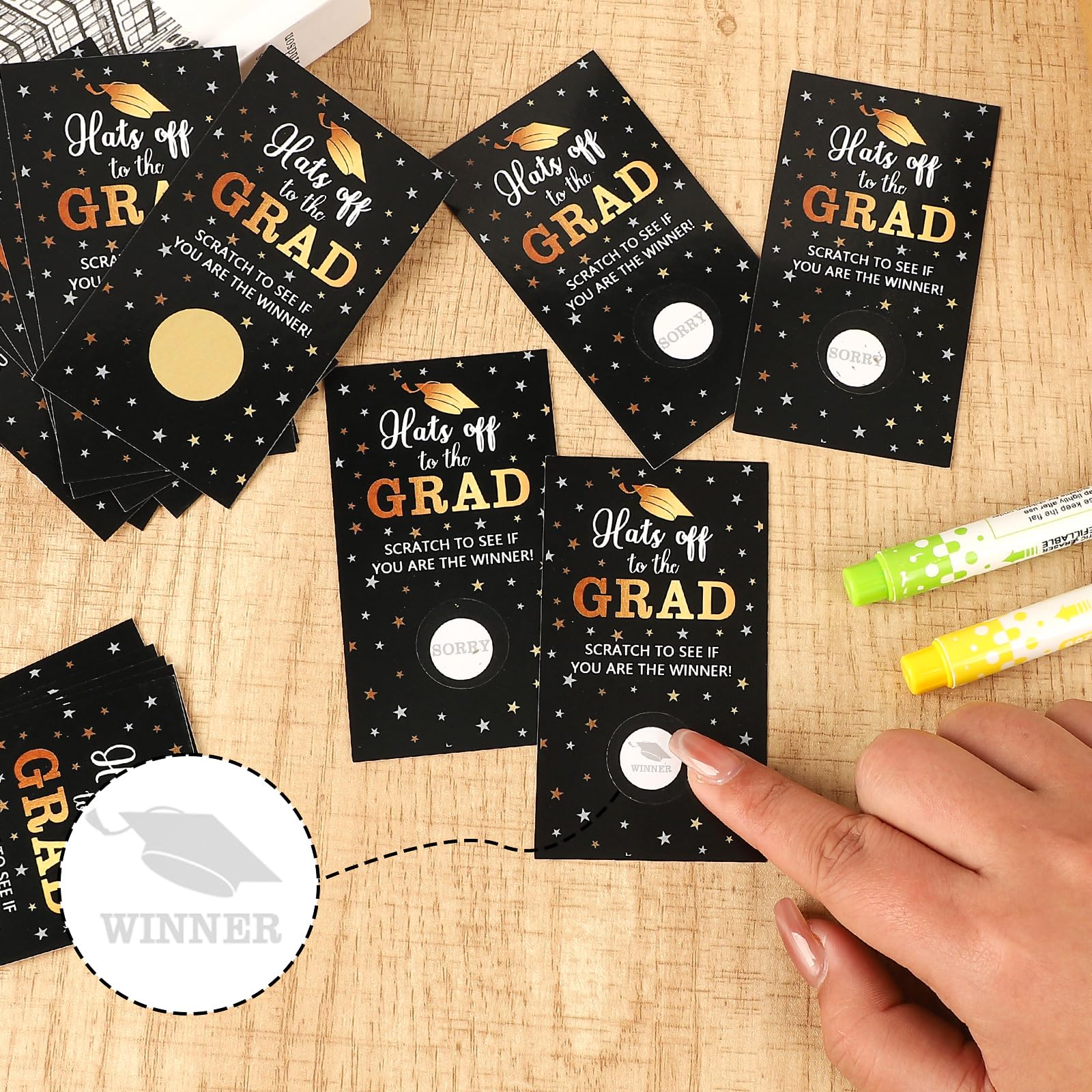 COCHIE 30 Cards Scratch Off Graduation Party Game, Class of 2025 Door Raffle Grad Games, Graduation Parties Supplies Favor Decorations (Black Gold)