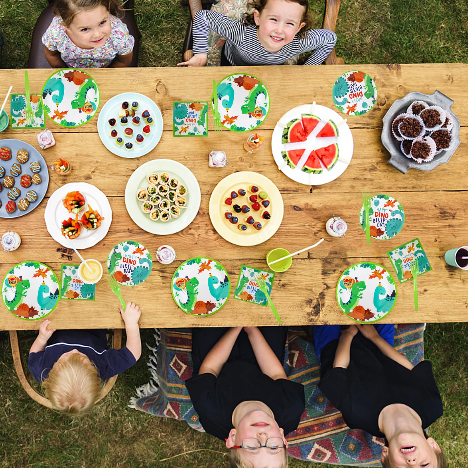96Pcs Christmas Plates and Napkins Party Supplies, ChristmasThemed Tableware Set, Cute Disposable Dinnerware for Birthday Dessert Tea Party Decoration, 24 Guests